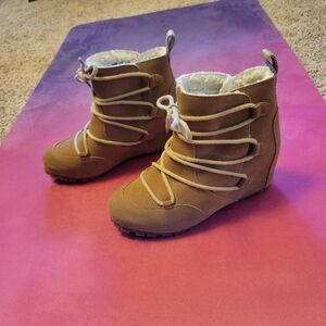Merrell wedge ankle boots sz 7